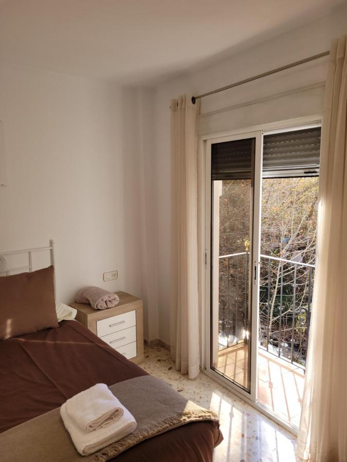 Apartamentos Pinos Genil Buitenkant foto