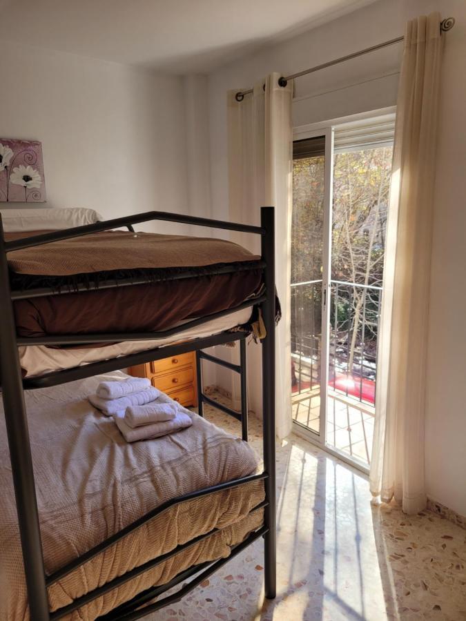 Apartamentos Pinos Genil Buitenkant foto